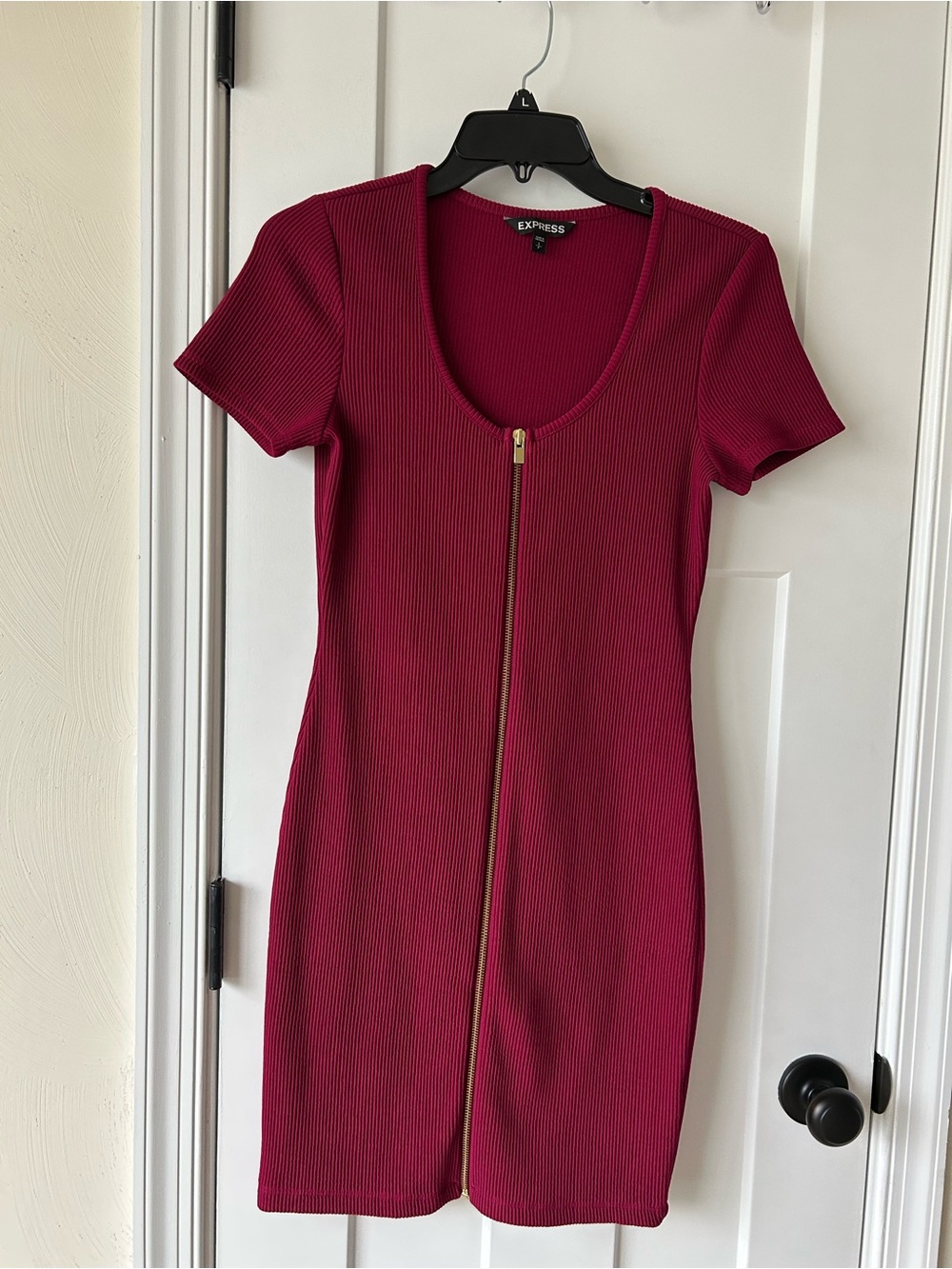 Express Ribbed Zip-Front Mini Dress in Wine Red